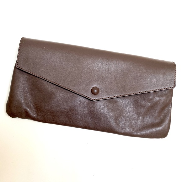 *Gianni Chiarini* Italian Made Leather Clutch - Picture 9 of 14